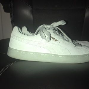 Puma low tops